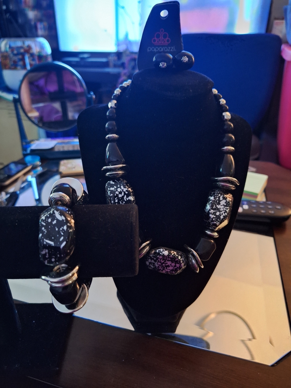 paparazzi Black and White Speckled Bead Necklace with Matching Bracelet